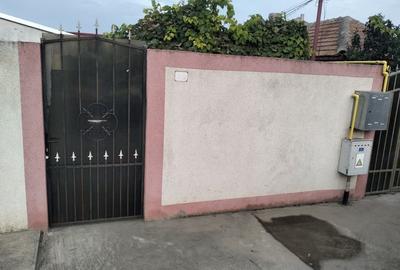 Casă cu 2 camere în Lumina