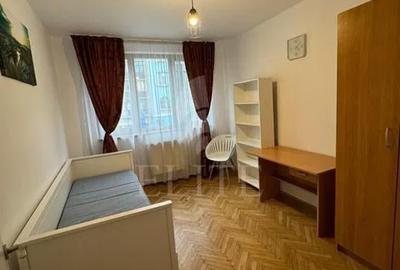 Apartament cu 3 camere decomandat, mobilat în Central
