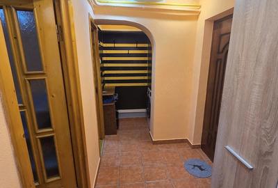 Apartament cu 2 camere decomandat în Micro 20 - 7