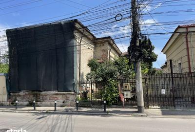 Casă cu 4 camere cu Teren 198 Mp în Central