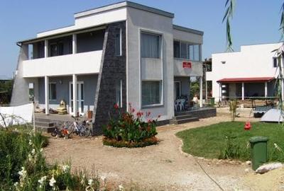 Casă individuală cu 5 camere cu Canalizare în Berceni - 1
