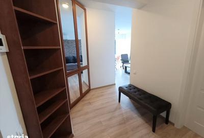 Apartament cu 2 camere semidecomandat, mobilat în Sopor