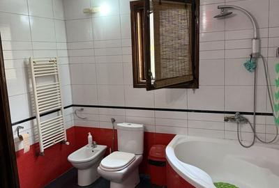 Casă cu 4 camere în Ipotești - 2