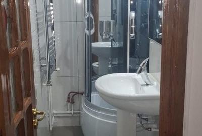 Apartament cu 4 camere decomandat în Central
