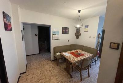 Apartament cu 3 camere decomandat în Tudor