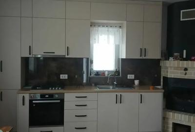 Casă cu 3 camere cu Teren 350 Mp în Ipotești - 2