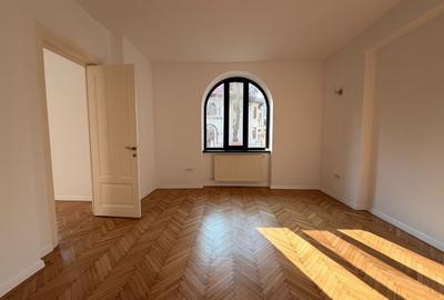 Birou, de 350 mp, în Romană - 1