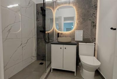 Apartament cu 3 camere semidecomandat în Titan