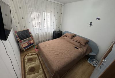 Apartament cu 3 camere decomandat, mobilat în CET - 2