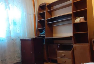 Apartament cu 3 camere decomandat în Sebastian