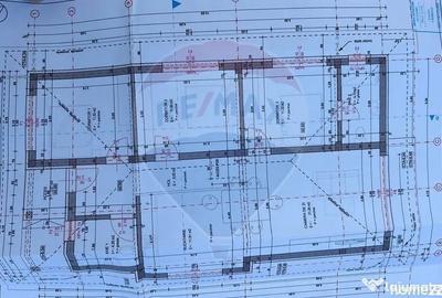 Casă cu 4 camere cu Teren 500 Mp în Mocira