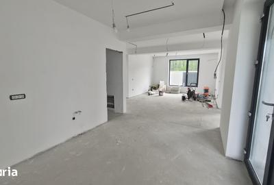 Casă cu 5 camere cu Teren 352 Mp în Central