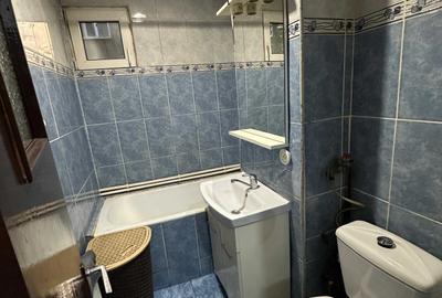 Apartament cu 2 camere semidecomandat în Progresul
