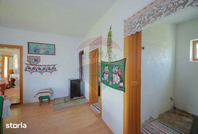 Casă cu 5 camere cu Teren 55706 Mp în Șinteu - 7