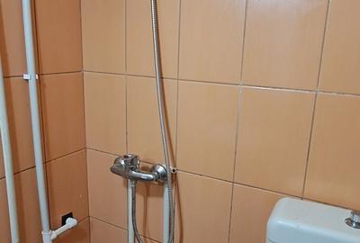 Garsonieră decomandată în Steaua - 2
