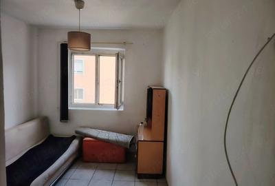 Garsonieră nedecomandată în Central - 1