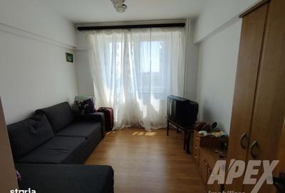 Apartament cu 3 camere decomandat în 1 Decembrie 1918