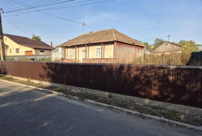Casă cu 2 camere în Vlăsinești