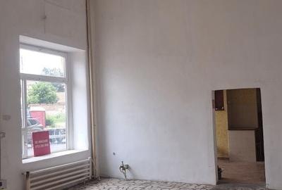 Spațiu comercial, de 169 mp, în Boul Roșu - 2