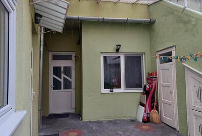Apartament cu 3 camere în Orașul de Jos - 1