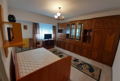Garsonieră decomandată în Central - 6