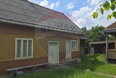 Casă cu 4 camere în Mihoveni