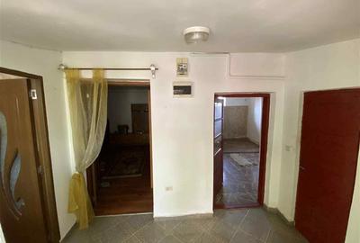 Casă individuală cu 3 camere cu Canalizare în Central - 9