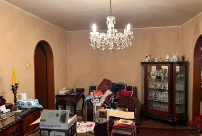 Apartament cu 3 camere decomandat în Tineretului