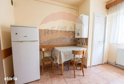 Apartament cu 3 camere decomandat în Central - 1