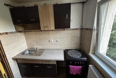 Apartament cu 2 camere decomandat în Micro 14