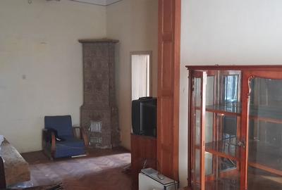 Casă cu 6 camere cu Teren 394 Mp în Central - 7