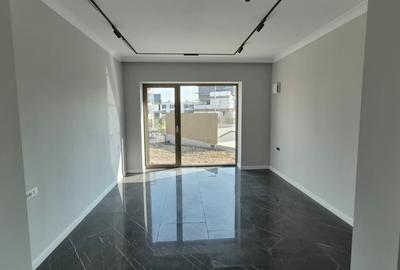 Apartament cu 3 camere decomandat, mobilat în Băneasa
