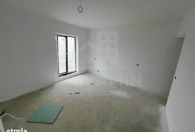 Casă cu 4 camere cu Teren 250 Mp în Cârcea