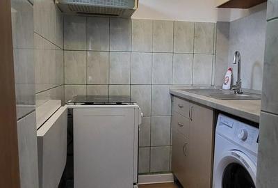 Garsonieră decomandată în Complex Studențesc
