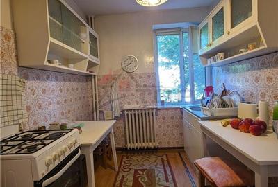 Apartament cu 3 camere în Tudor Vladimirescu