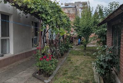 Casă cu 4 camere cu Teren 276 Mp în Central