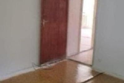 Apartament cu 3 camere semidecomandat în Berceni - 2