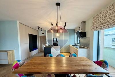 Apartament cu 3 camere semidecomandat în Calea Turzii