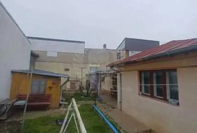 Casă cu 6 camere cu Teren 400 Mp în 8 Martie - 6