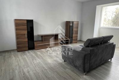 Apartament cu 3 camere semidecomandat, mobilat în Dacia
