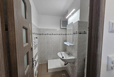 Apartament cu 3 camere semidecomandat în Micro 17 - 5