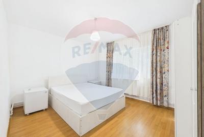 Apartament cu 6 camere decomandat, mobilat în 13 Septembrie - 22