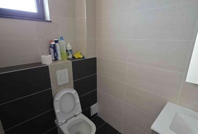 Casă cu 3 camere cu Teren 300 Mp în Central