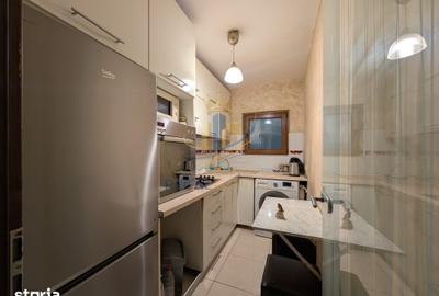 Apartament cu 3 camere semidecomandat în Romană