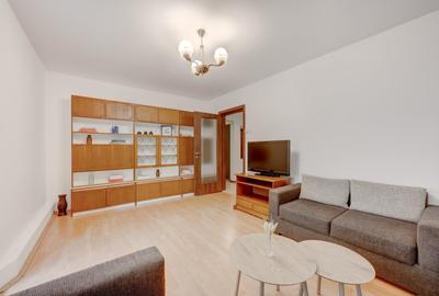 Apartament cu 4 camere decomandat, mobilat în Giurgiului
