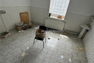 Casă cu 8 camere cu Teren 281 Mp în Ultracentral - 1