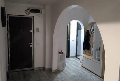 Apartament cu 4 camere decomandat în Obcini