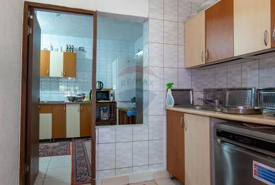 Casă individuală cu 10 camere cu Teren 1348 Mp în Sânbotin - 12