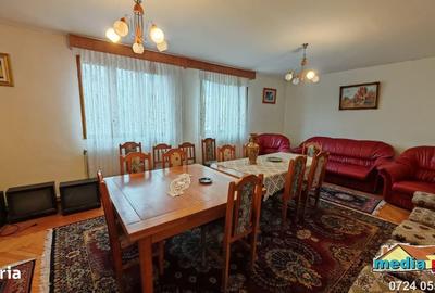 Casă cu 4 camere în Foltești