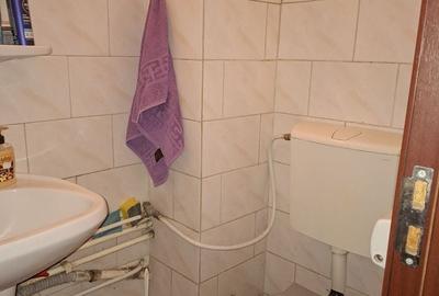 Apartament cu 3 camere decomandat în Rovine - 8